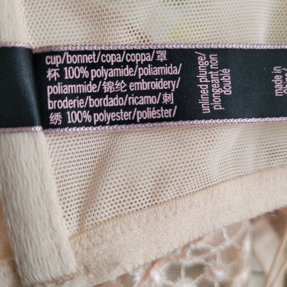 Victoria's Secret Unlined Strappy Starburst Plunge Bra in Champagne-34D - Picture 7 of 8